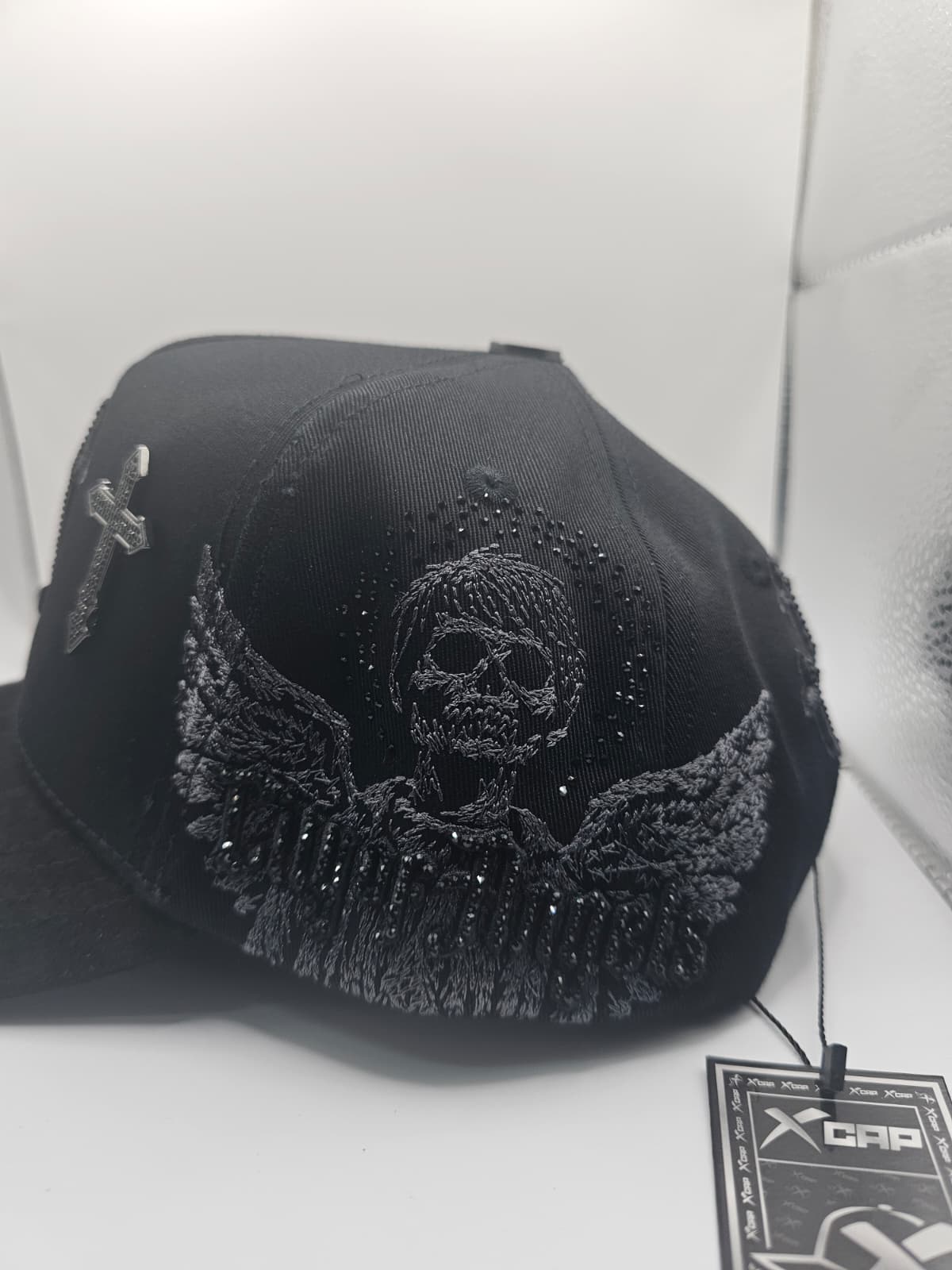 La cristals all black