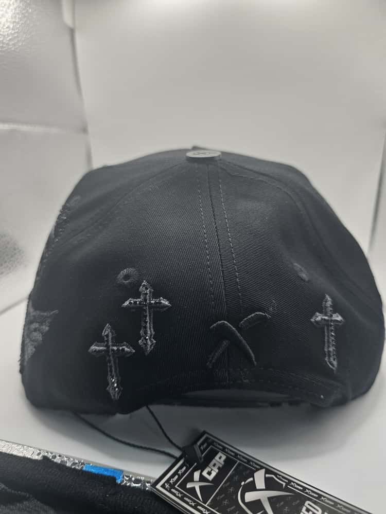 La cristals all black